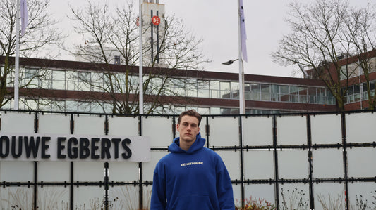 ZR- Relaxed Fit Hoodie (Hard Voor Weinig)